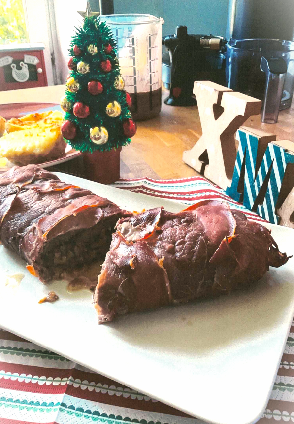25 Days of Christmas Recipes, Day 4: Posh Pig-in-Blanket Stuffed&nbsp;Beef
